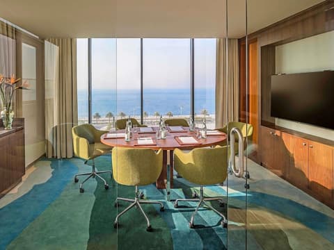 The Retreat Palm Dubai MGallery by Sofitel, Room