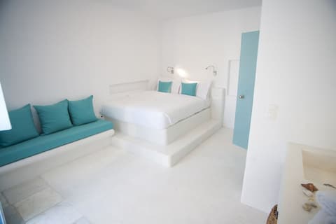 Mykonos Moussa Suites