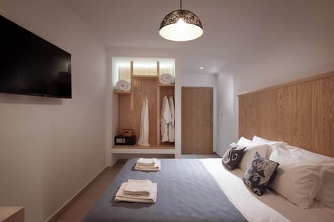 Serenity Spritz Hotel - Adults Only, Room