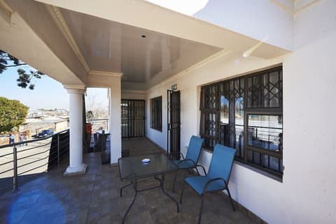 Flossie’s Bed and Breakfast