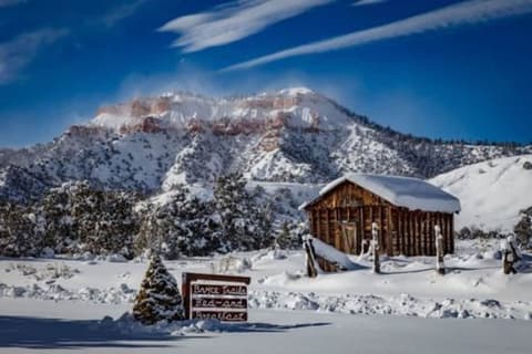 Bryce Trails Bed and Breakfast, Exterior