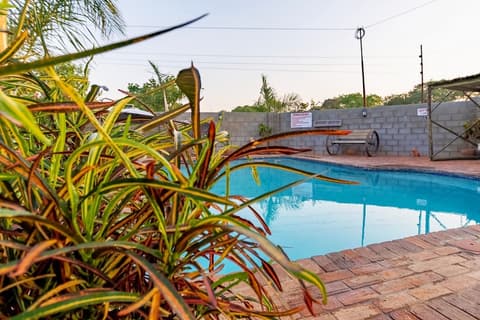 Dzimbahwe Guest Lodge