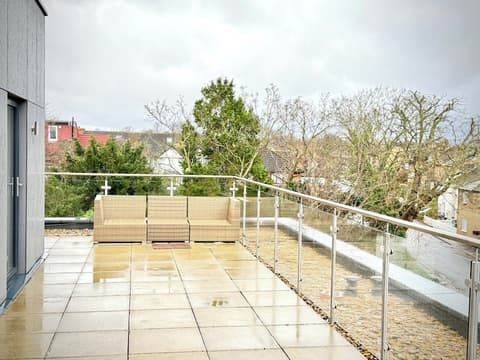 Hampton Suites Serviced Apartments