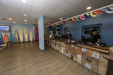 Delphin Surf Hotel