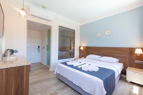Bronze Hotel