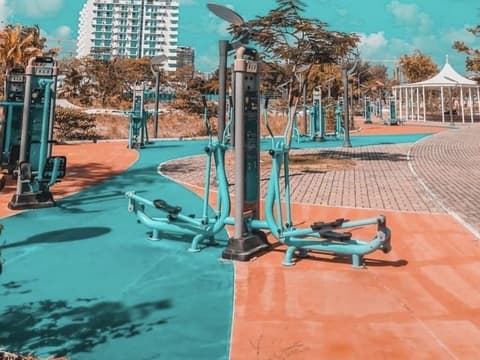 Turquoise Residence by UI