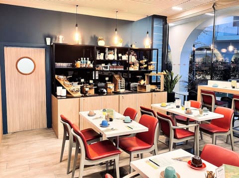 Residhome Paris Gare de Lyon - Jacqueline De Romilly, Breakfast buffet
