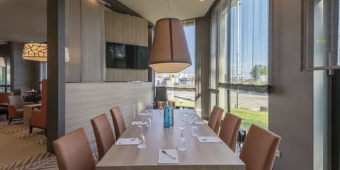 Hampton by Hilton Freiburg, Business center