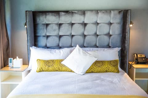 TshiBerry Bed & Breakfast