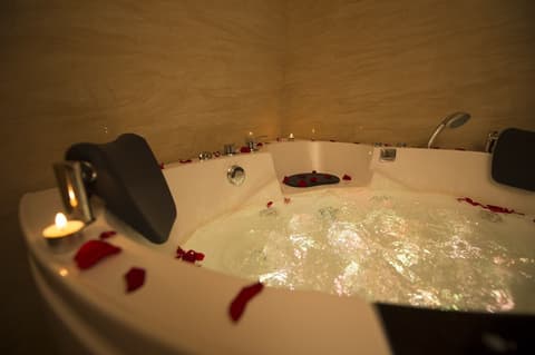 Rest Night Serviced Apartments  Wadi Al Dawasir رست نايت للشقق المخدومة - وادى الدواسر, Bathroom