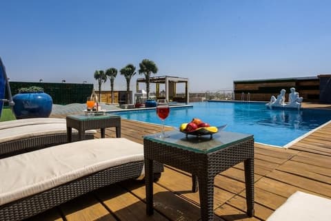Shakun Hotels & Resorts Jaipur, Pool