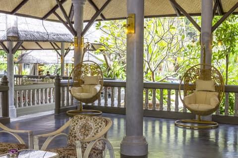 Let's Hyde Pattaya Resort & Villas