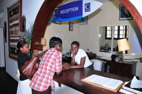 Best Western Jangwani Sea Breeze Hotel