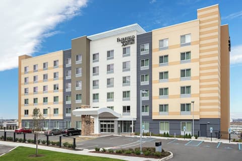 Fairfield Inn & Suites by Marriott North Bergen, Exterior