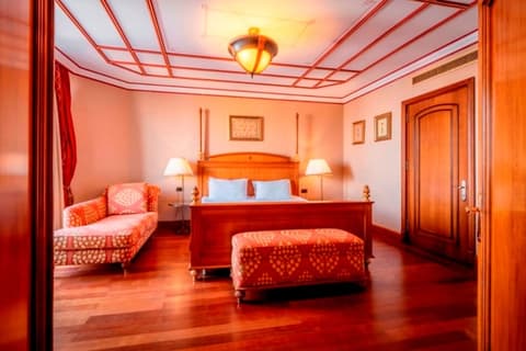 The Central Palace Taksim, Room