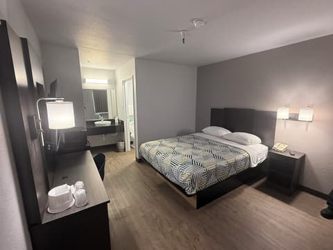 Motel 6 Des Moines, IA - North, Room