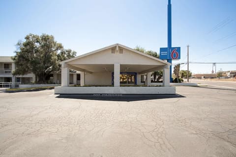 Motel 6 Kingman, AZ - Route 66 West, Exterior