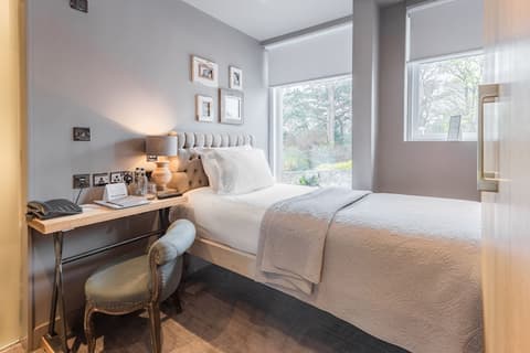 Murrayfield Hotel, Room