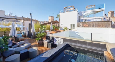 Puro Oasis Urban Hotel