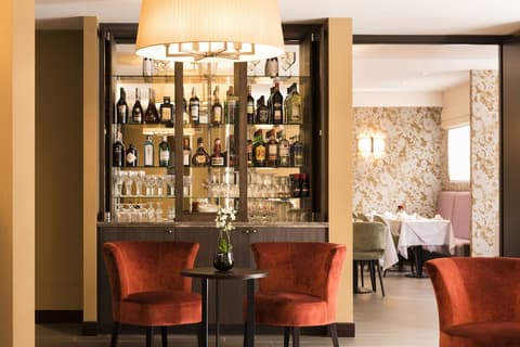 Hotel Aragon, Bar (on property)