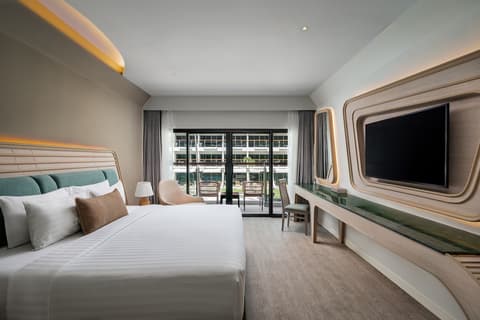 Amora Beach Resort Phuket