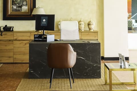 Fay Victoria Beach, Reception