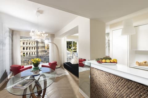 Palazzo Manfredi – Small Luxury Hotels of the World
