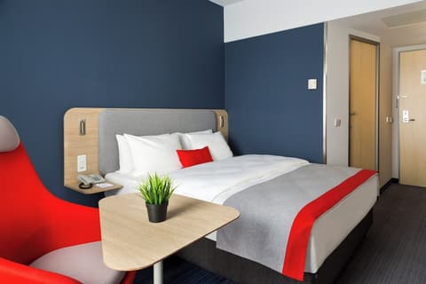 Holiday Inn Express Frankfurt Messe by IHG, Room