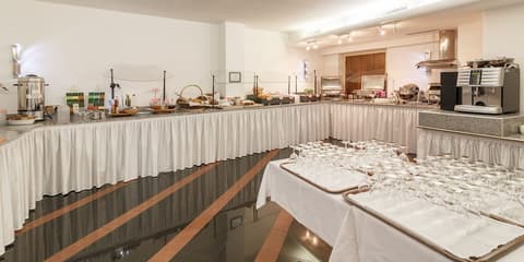 Hotel Drei Könige, Breakfast buffet