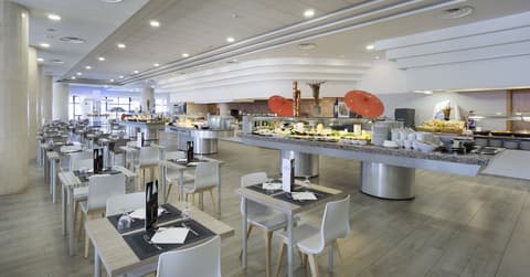 Hotel Puente Real, Buffet