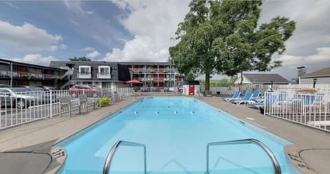 Kings Inn Near The Falls