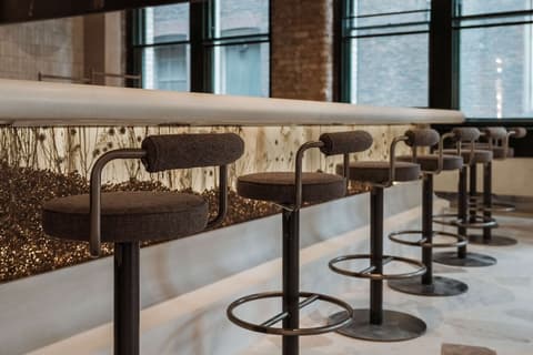 The Alan, Restaurant