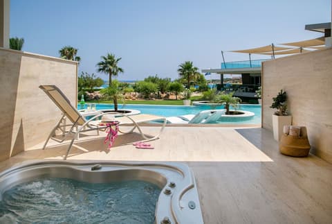 Asterias Beach Hotel