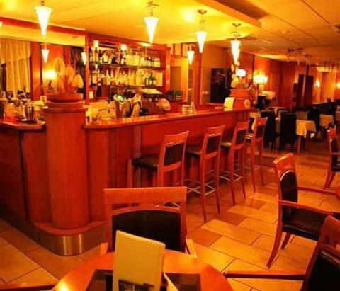 Hotel Veritas, Bar (on property)