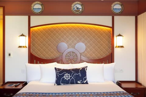 Disney Newport Bay Club, Room