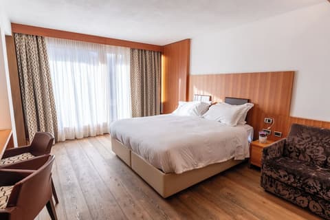Hotel Alaska Cortina