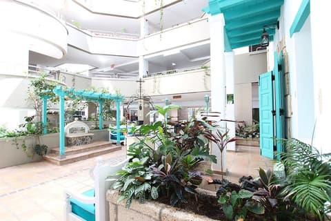 Paradise Park Fun Lifestyle Hotel, Lobby