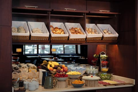 Dom Carlos Liberty Hotel, Breakfast buffet