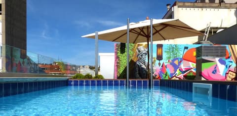 Sercotel Amister Art Hotel, Outdoor pool