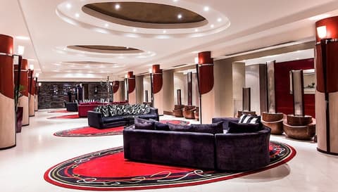 Courthouse Hotel, Lobby