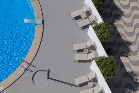 Carcavelos Beach Hotel