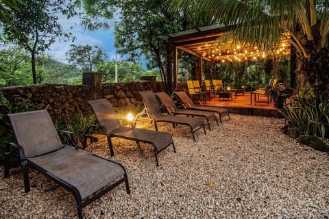 Hotel Hacienda Guachipelin, Reception