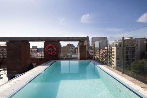 Catalonia Albeniz, Rooftop pool
