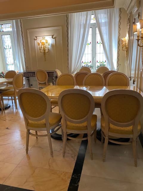 Champagne Palace Hotel