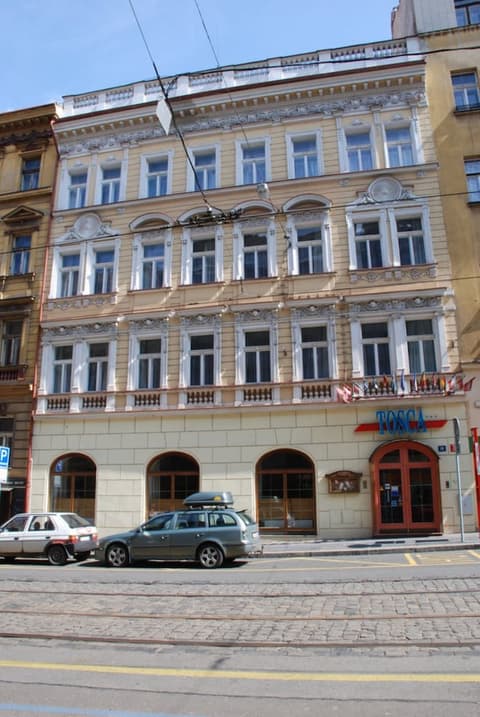 EA Hotel Tosca, Front of property