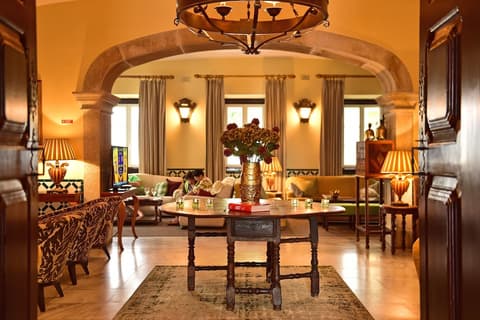 Pousada Convento de Evora - Historic Hotel