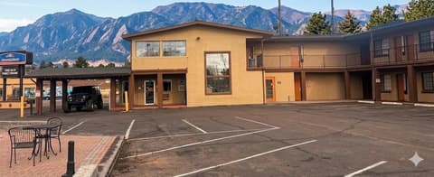 The Overland Hotel Downtown Flagstaff NAU Conference Center
