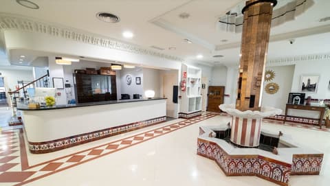 Hotel Sercotel Doña Carmela, Lobby