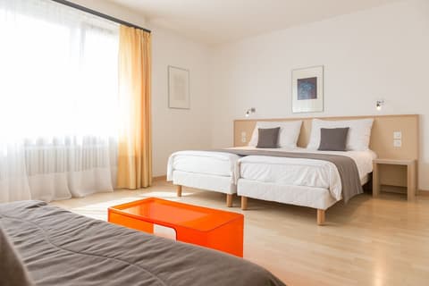 Hotel des Arts, Room