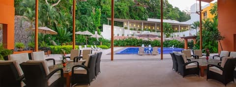 Hotel Ixzi Plus, Lobby lounge